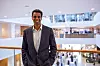 Chetan Nayak har jobbet med kvanteteknologi i Microsoft i 20 år. Han sier han aldri har vært så sikker på at topologiske qubits er det riktige som det han er i dag. Foto: Mona Strande