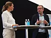 Alexandra Bech Gjørv fra Sintef og Håkon Haugli fra Abelia snakket om viktige satsingsområder for Norge innenfor kunstig intelligens. Foto: Sarah McDonald Gerhardsen