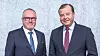 Signerte intensjonsavtale i går: Styreformann i Samlink (fra v.) Pasi Kämäri og Evrys konsernsjef Björn Ivroth.