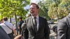 Elon Musk, toppsjef for X (tidligere Twitter), snakker med reportere på Capitol Hill før en senatshøring onsdag.