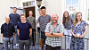 Dissimiliskoderne: Fra venstre: Knut Formo Buene, Martin Johannes Nilsen, Greger Martinussen, Oliver Nilssen, Max Torre Schau, UX-designer om mentor fra Ciber Thinh Nguyen, funksjonell rådgiver og mentor Nora Hostvedt og Johanna Haarseth.
