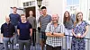 Dissimiliskoderne: Fra venstre: Knut Formo Buene, Martin Johannes Nilsen, Greger Martinussen, Oliver Nilssen, Max Torre Schau, UX-designer om mentor fra Ciber Thinh Nguyen, funksjonell rådgiver og mentor Nora Hostvedt og Johanna Haarseth.