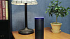 Amazons smarthøytaler «Echo» er en digital assistent som kan svare på brukernes spørsmål eller regulere andre smarthjem-enheter, i tillegg til å spille musikk. Denne typen smarthøytalere har blitt svært populære i løpet av de siste årene.