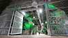 Arealet i gruvehallene til Lefdal mine datacenter tilsvarer 18 fotballbaner. Her ved hovedinngangen ved nivå tre.