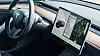 Få bileiere mener de har god kontroll på hva slags data bilen deres samler inn og deler med andre. Bildet er fra en Tesla.