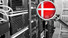 Danskene samler årlig inn nærmere 900 milliarder dataspor om egne innbyggere. Men lovverket fungerer ikke etter hensikten. Det har landets justisdepartement selv innrømmet. Nå peker pilene mot mindre overvåkning, skriver avisa Politiken.