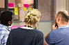 Røde kors-ansatte og frivillige fra IT-bransjen jobber med planlegging av det nye verktøyet før «codeathonet» den siste helgen i september. Foto: Kurt Lekanger, Digi.no