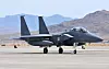 Sørkoreansk F-15K Slam Eagle jagerfly lander ved Nellis AFB i Nevada i 2008.