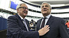 EU-kommisjonens president Jean-Claude Juncker sammen med EU-parlamentets president Antonio Tajani i EU-parlamentet i Strasbourg.