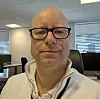 Reidar Høyem i Vy er klar til å starte uttesting av satellitt-wifi før sommeren. Foto: Vy