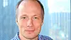 Leder i Telenor Objects, Johan Ivarson, sier de digitale trygghetsalarmene er tryggere enn de gamle analoge. Nå skal selskapet hjelpe Oslo kommune med moderniseringen.
