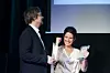 SocialBoard ble årets nykommer. Gründerne Anne Kristine Grude og Erik Platou Lundquist feiret.