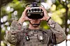 En amerikansk infanterisoldat tar på seg en tidlig prototyp av XR-brillene utviklet gjennom det amerikanske Integrated Visual Augmentation System-programmet (IVAS), som Meta nå skal bidra til.