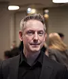Lars Erik Braatveit mener «suverene skyer» kan gi en falsk trygghet, fordi de tekniske mekanismene kan overstyres av lovene i leverandørens hjemland. Foto: Marius B. Jørgenrud