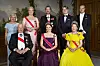 Bilde av kongefamilien i forbindelse med at Prinsesse Ingrid Alexandra fylte 18 år i 2022.