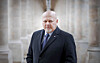 Karim Khan, sjefanklager ved Den internasjonale straffedomstolen, er utestengt fra Microsofts tjenester. Etter tre uker vet vi fortsatt ikke hvem som trykket på knappen og hvorfor.
