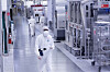 Slike fabrikker vil Intel og USA ha flere av – aller helst i USA. Bildet viser ansatte på rentrom ved Intels D1X-fabrikk i Hillsboro, Oregon.