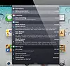 Notification Center er blant nyhetene i iOS 5, her vist på en iPad. Bilde: Apple