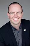 Col Needham i IMDb.