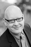 F. LeRon Shults er professor ved Universitetet i Agder, men det han driver med, kan minne om science fiction. Foto: Gro Anita Homme