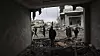 Konflikten i Midtøsten er fastlåst og har vært det lenge, men nå vil FN bruke kunstig intelligens for å forstå den bedre. Her er palestinere i Gaza etter Israels bombing av Gaza 20. november 2023.