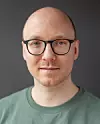Statsviter Peter Egge Langsæther mener velgere heller bør bruke valgomater enn chatboter.Foto: Institutt for samfunnsforskning