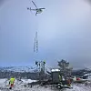 Bruse, Bjerke Nettbygg og Hallingdal Teleservice samarbeidet om å sette opp Tårnselskapets første mobilmast i Flå. Foto: Bjerke Nettbygg