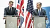 – Et tydelig signal om en massiv felles utfordring: Kina, sa McCallum (t.v.) til bedriftslederne i salen.