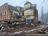 Krigen i Ukraina har gjort enorm skade på bygninger og infrastruktur. Her en ødelagt skole i Tsjernihiv. Foto: Knut Yrvin