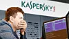 Kaspersky Lab er godt fornøyde med endringene Microsoft lover i Windows 10. Bildet viser en ansatt ved det russiske selskapets viruslab i Moskva.