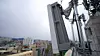 Svenskene er i gang med auksjonen som skal fordele tillatelser til å bruke frekvensene i 900 MHz-, 2,1 GHz- og 2,6 GHz-båndene.