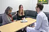 Flere studier viser at når folk får velge, foretrekker de fleste å få trøst og støtte fra levende mennesker, ikke fra en kvalifisert chatbot.