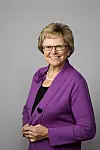 Samferdselsminister Magnhild Meltveit Kleppa vil ha på plass en nasjonal løsning for mobil billettbetaling innen 2013.