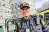 Innsatsleder Kristoffer Bang i Oslo politidistrikt fortalte telelederne etter signeringen av utviklingsavtalen at brukerne ønsket håndsett som er like robuste som dagens telefoner når nytt nødnett innføres. Foto: Arash A. Nejad