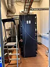 I dette racket står serveren som ble slått ut. Serveren ble isolert fra «resten av omverdenen» og man mener nå at man har kontroll på viruset. Foto: Dennis BjerringAltaposten