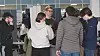 Studentene ved NTNU i Gjøvik på en av sine karrieredager. Linjeforeningen for IT-studentene har ikke merket noe til nedgangstider.