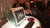Apple lyktes med å skape begeistring og oppmerksomhet ved produktlanseringer også før årtusenskiftet. Her fra avduking under MacWorld Expo i 1998.