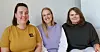 Disse tre studentene har tatt på seg oppdraget og har jobbet med å utvikle et visualiseringsverktøy som kartlegger gruvedrift og mineralutvinningens kostnader. Fra venstre: Louisa Victoria Crysmann, Sara Prestvik Kristensen og Emma Tvinnereim. Foto: Christian Fjelde Delgado Lima