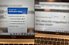 Slik så det falske verifiseringsvinduet ut på Lyd & Bildes nettsider. Angrepet rammet både den norske og svenske utgaven og er av typen «ClickFix». Denne metoden utnytter falske feilmeldinger eller reCAPTCHA («jeg er ikke en robot»-sjekken) for å lure ofre til å kjøre skadelige skript via Windows' kommandolinje.