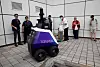 Én av de to autonome robotene. Foto: EDGAR SU/Reuters via NTB