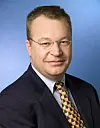 Nokia-sjef Stephen Elop trenger ny strategi, nye toppledere og kanskje også nytt operativsystem.