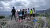 TEAM BUILDING: Stian Færøy og noen ansatte i Manila i forbindelse med aktiviteter som brukes til å skape familie- og fellesskapsfølelse. Bilde: Privat