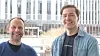 Shapemaker-gründerne Balazs Kisfali (til venstre) og Evan Ramenskiy er på plass i Aker-kvartalet på Fornebu.
