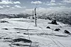 Stormen Dave har revet ned fiberkabler, slik at de havnet på bakken i Sirdal i Agder. Oftest er slike kabler i bakken, men her er det et luftspenn.