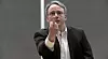 Linux-oppfinner Linus Torvalds har ikke for vane å legge bånd på seg. Bildet er fra et et Youtube-klipp i 2012 hvor han ba grafikkortprodusent Nvidia «dra til helvete». Torvalds skrev i en oppdatering til utviklerne av Linux i september at han tok et steg tilbake fra kernelutviklingen for å jobbe med seg selv.
