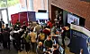 Også informatikkstudenter lar seg lokke til en runde med Kahoot. Foto: Harald Brombach