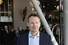 Espen Weum er leder for mobilnett i Telia Norge og forklarer at flytting av radioenhetene nærmere antenne bidrar til lavere strømforbruk. Foto: Håvard Fossen