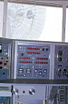Rao-kontrollrom: Radioteleskopet fikk et elegant styrepanel. Den store antennen fulgte satellittene nøyaktig. Foto: Yngvar Lundh