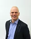 Direktør for forretningsutvikling hos Gatehouse Telecom, Per Koch utvikler teknologi som skal ta over der mobilnettenes nettverk for ting ikke når fram. Foto: Gatehouse Telecom