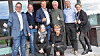 Prosjektdeltakere fra Telenor, fylkeskommunen og Trysil kommune feirer at de har blitt nominert til den europeiske prisen European Broadband Awards. Fra venstre: Egil Langseth, bredbåndsrådgiver i Innlandet fylke; Eirik Øvre Thorshaug, myndighetskontakt i Telenor; Arne Quist Christensen, moderniseringsdirektør i Telenor Norge, Erik Sletten, avtroppende ordfører i Trysil; Jan Sævig, kommunedirektør i Trysil; Anja Holmøy Aamold, næringssjef i Trysil, Nederst: Marianne Fjelltveit, prosjektleder i Trysil kommune og bredbåndsrådgiver Innlandet fylke; Gro Svarstad, eks næringssjef i Trysil kommune.